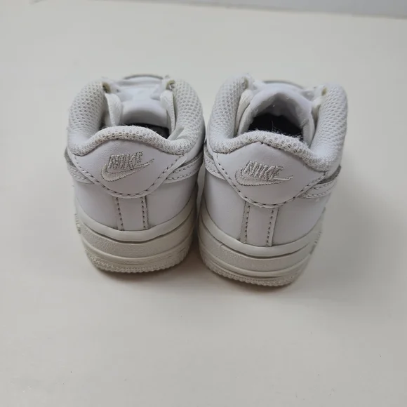 Nike Kids Air Force 1  White Sneakers Size 5c - Picture 7 of 9